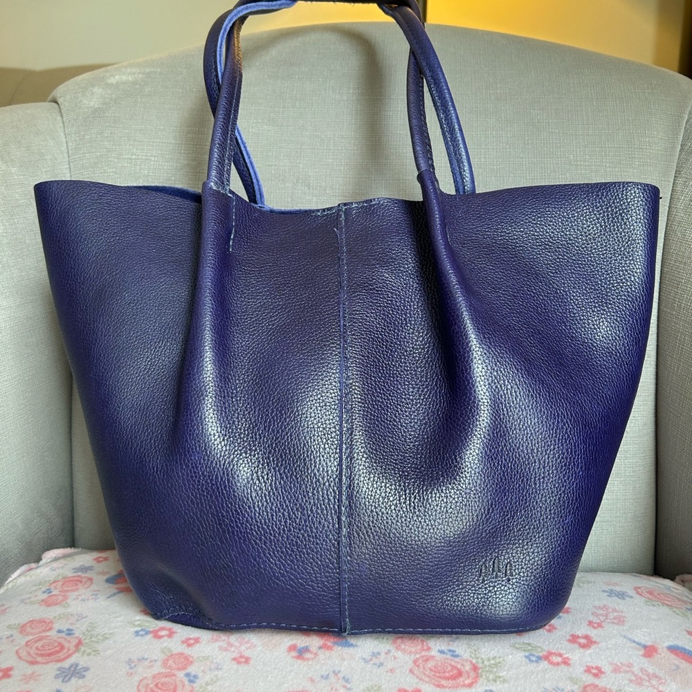 Portland Leather large Devan in Cobalt